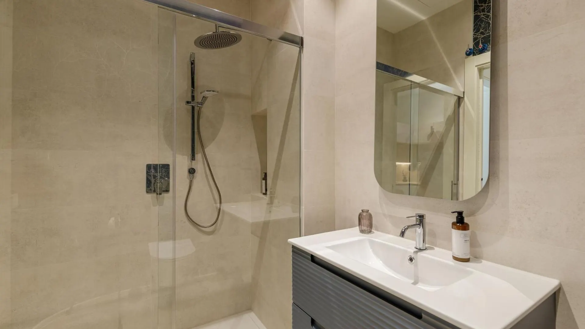 Apartamento Marques De Velazquez II By Caleta Homes Málaga España