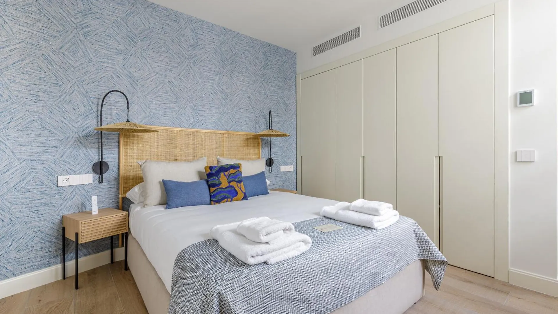 Marques De Velazquez II By Caleta Homes Malaga Apartment