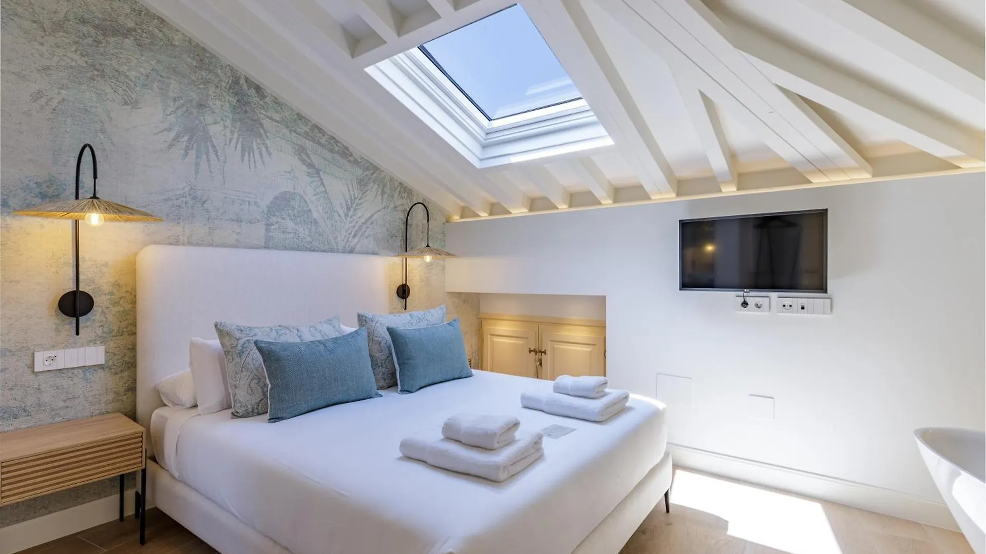 Marques De Velazquez II By Caleta Homes Malaga