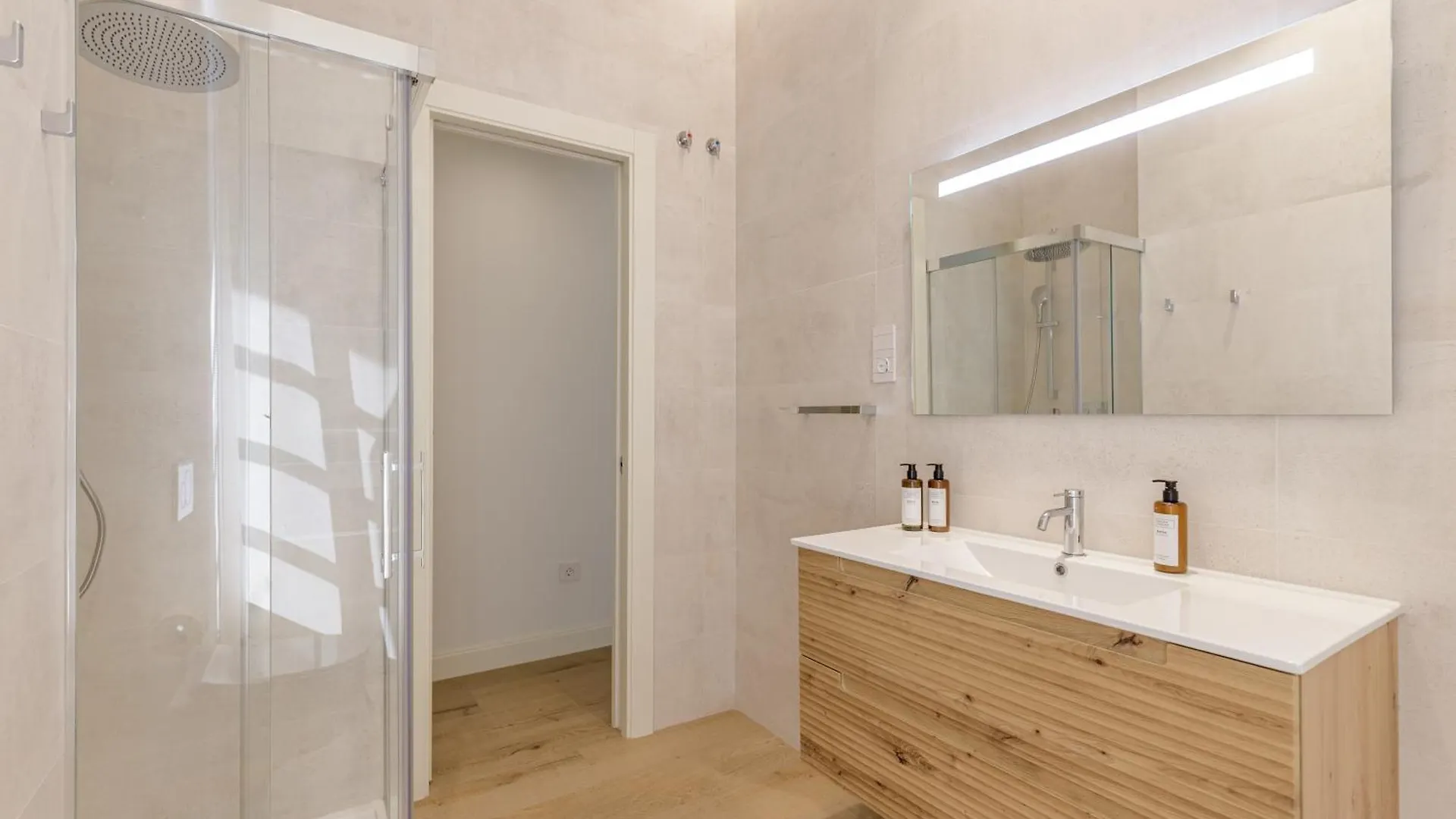 Marques De Velazquez II By Caleta Homes Malaga Apartment