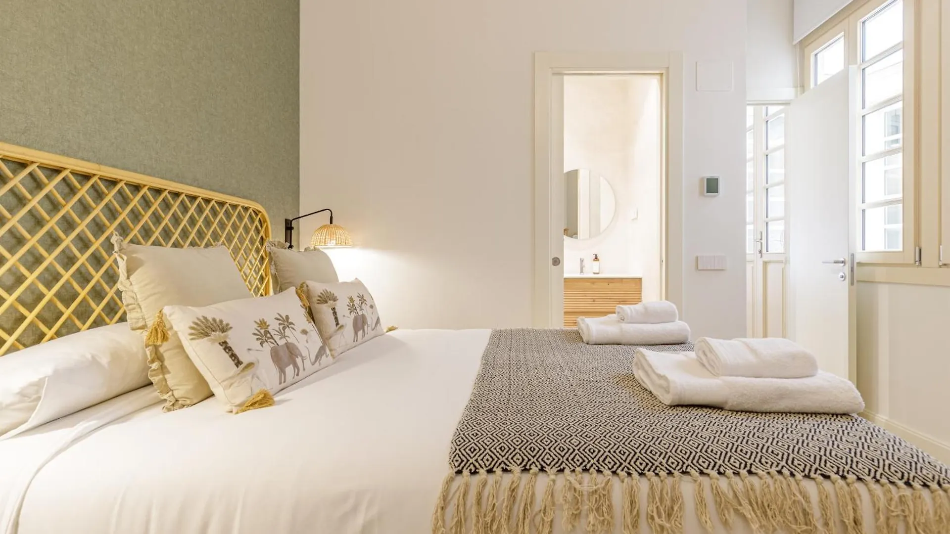 Apartment Marques De Velazquez II By Caleta Homes Malaga Spain